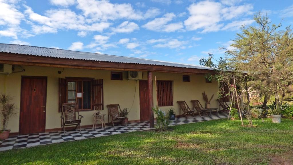 Posada El Yacare Colonia Carlos Pellegrini  Exteriör bild